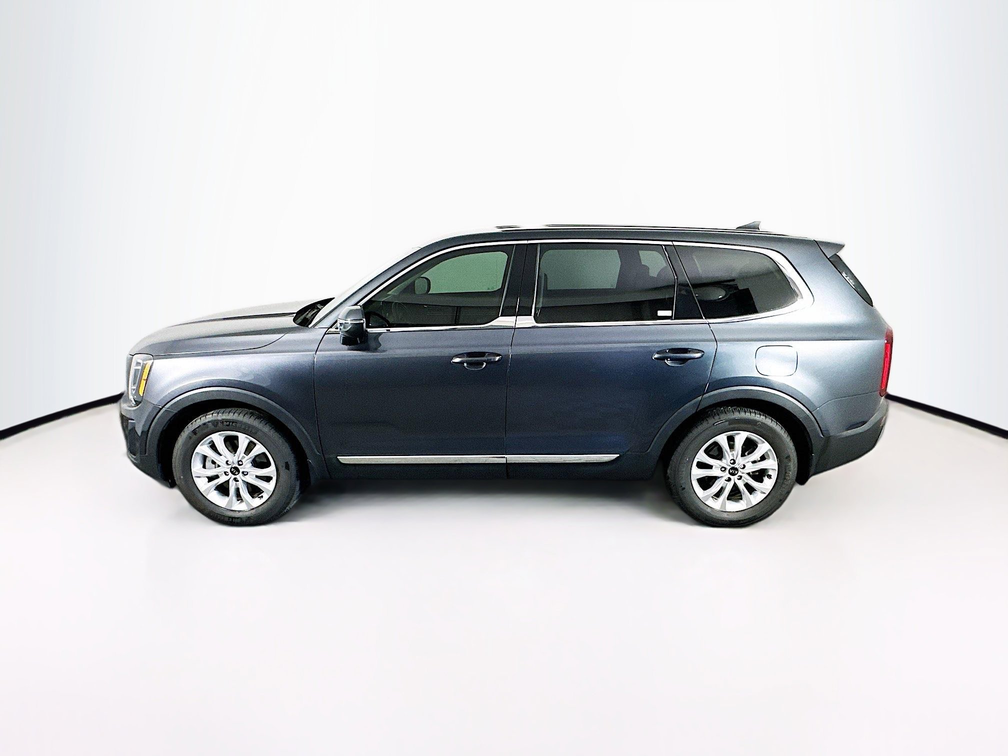 Used 2021 Kia Telluride LX AWD/4WD image 4