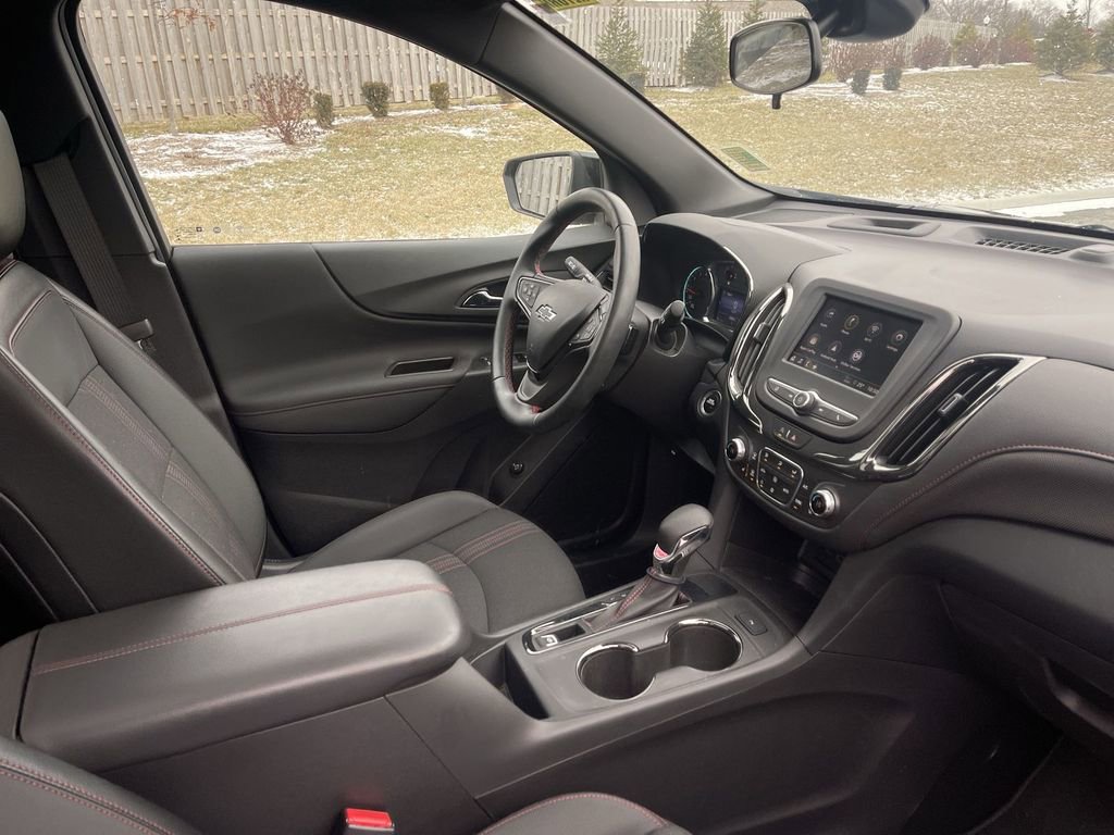 Used 2023 Chevrolet Equinox RS w/ LPO, Cargo Package image 39
