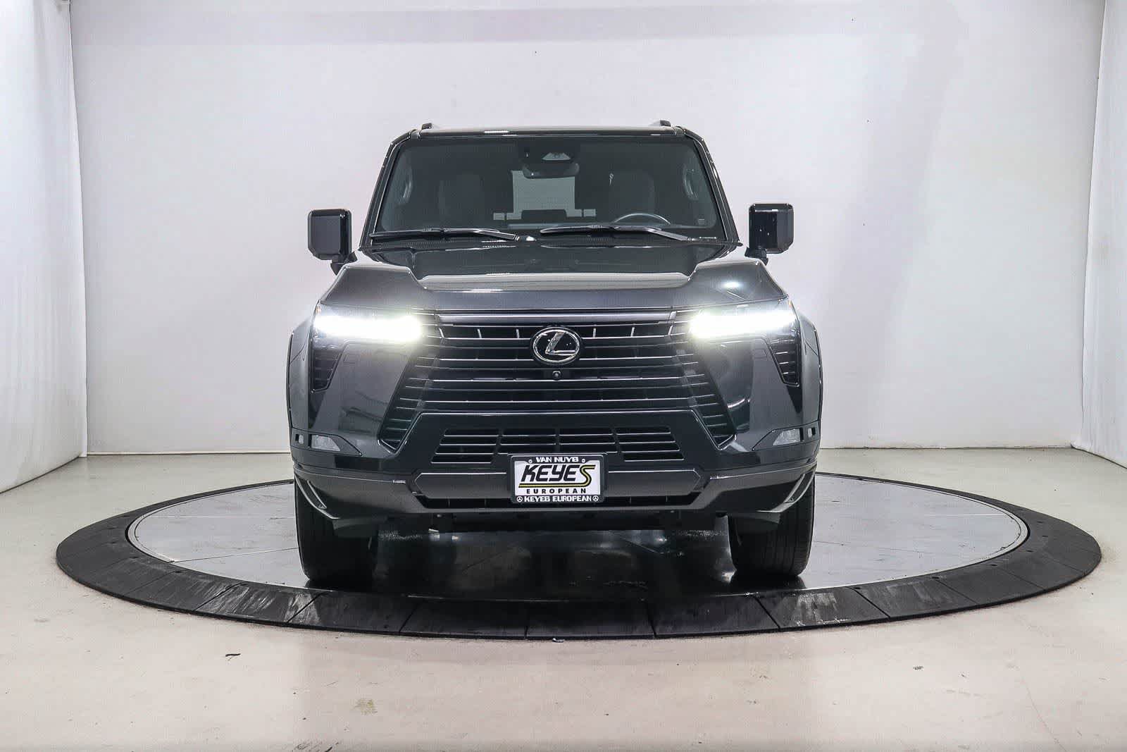 Used 2024 Lexus GX 550 w/ Accessory Package (Z1) AWD/4WD image 6
