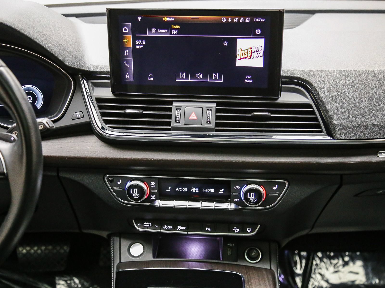 Used 2022 Audi Q5 2.0T Premium Plus w/ Premium Plus Package AWD/4WD image 14