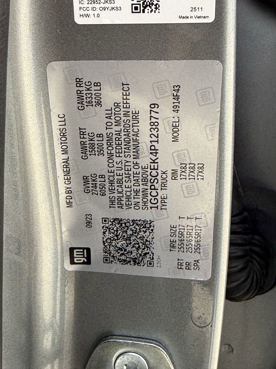 Used 2023 Chevrolet Colorado LT w/ LT Convenience Package II image 29