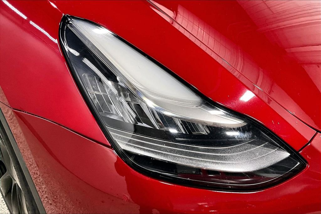 Used 2021 Tesla Model Y Long Range image 28