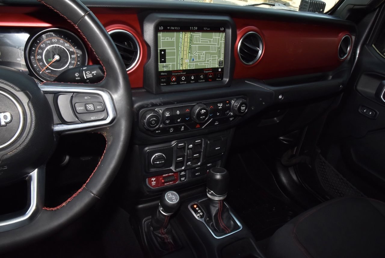 Used 2023 Jeep Gladiator Rubicon w/ Cold Weather Group AWD/4WD image 27