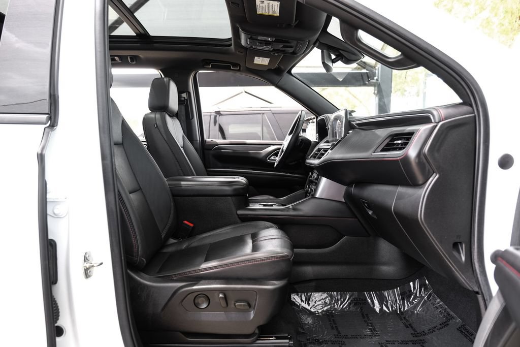 Used 2022 Chevrolet Suburban RST w/ Luxury Package RWD image 36