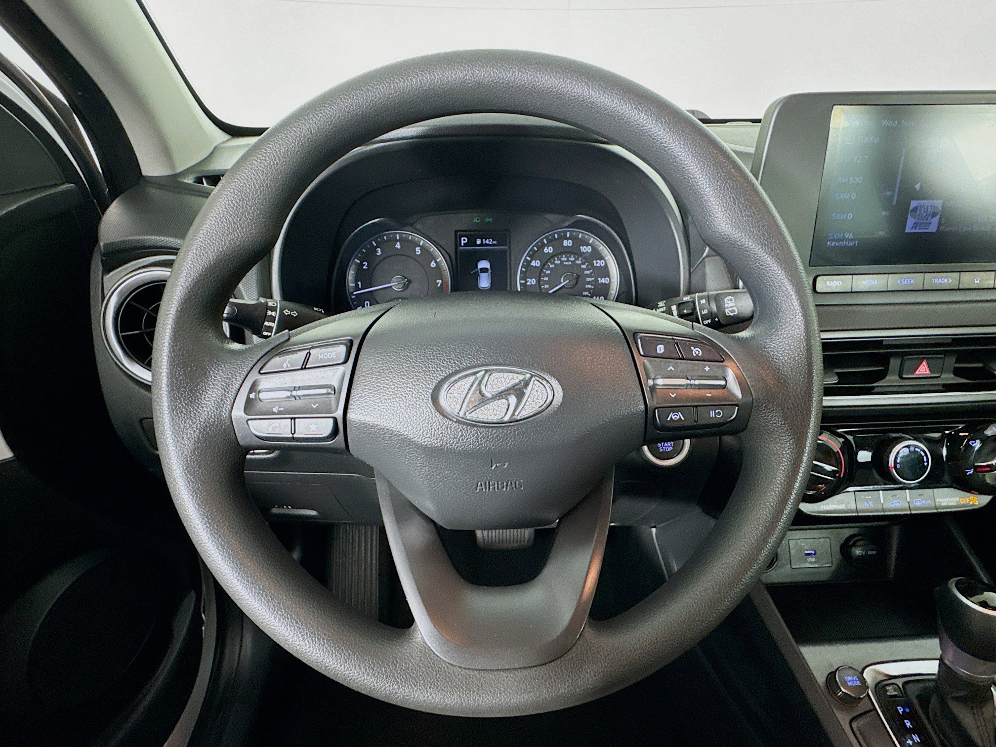 Used 2022 Hyundai Kona SEL image 11