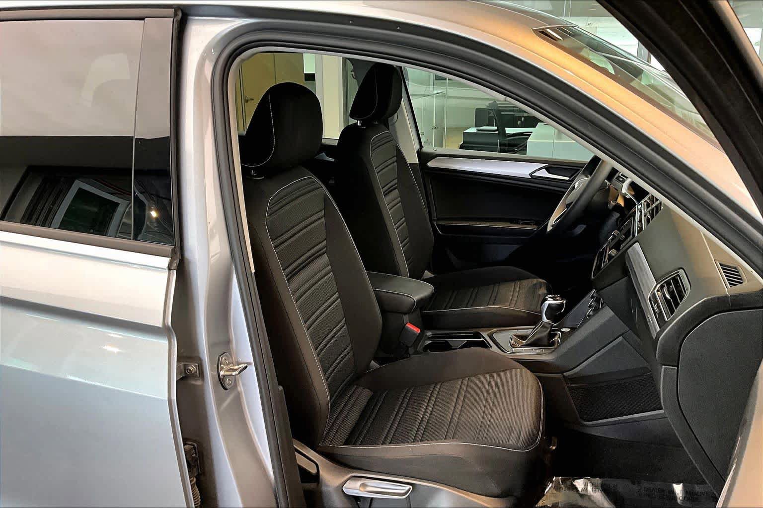 Used 2023 Volkswagen Tiguan S FWD image 9