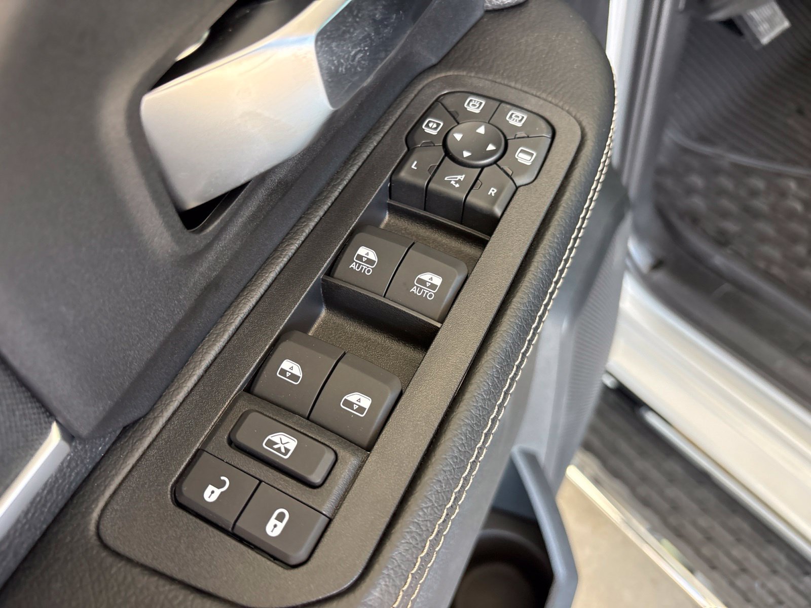 New 2026 RAM 3500 Lone Star AWD/4WD image 11