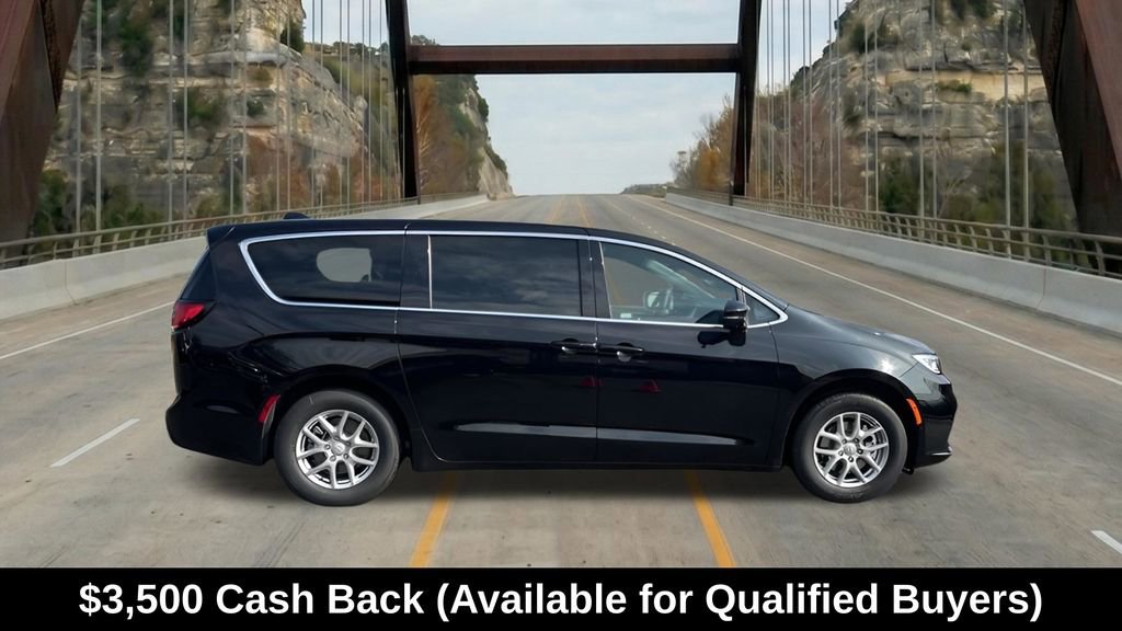 New 2026 Chrysler Pacifica Select FWD image 12