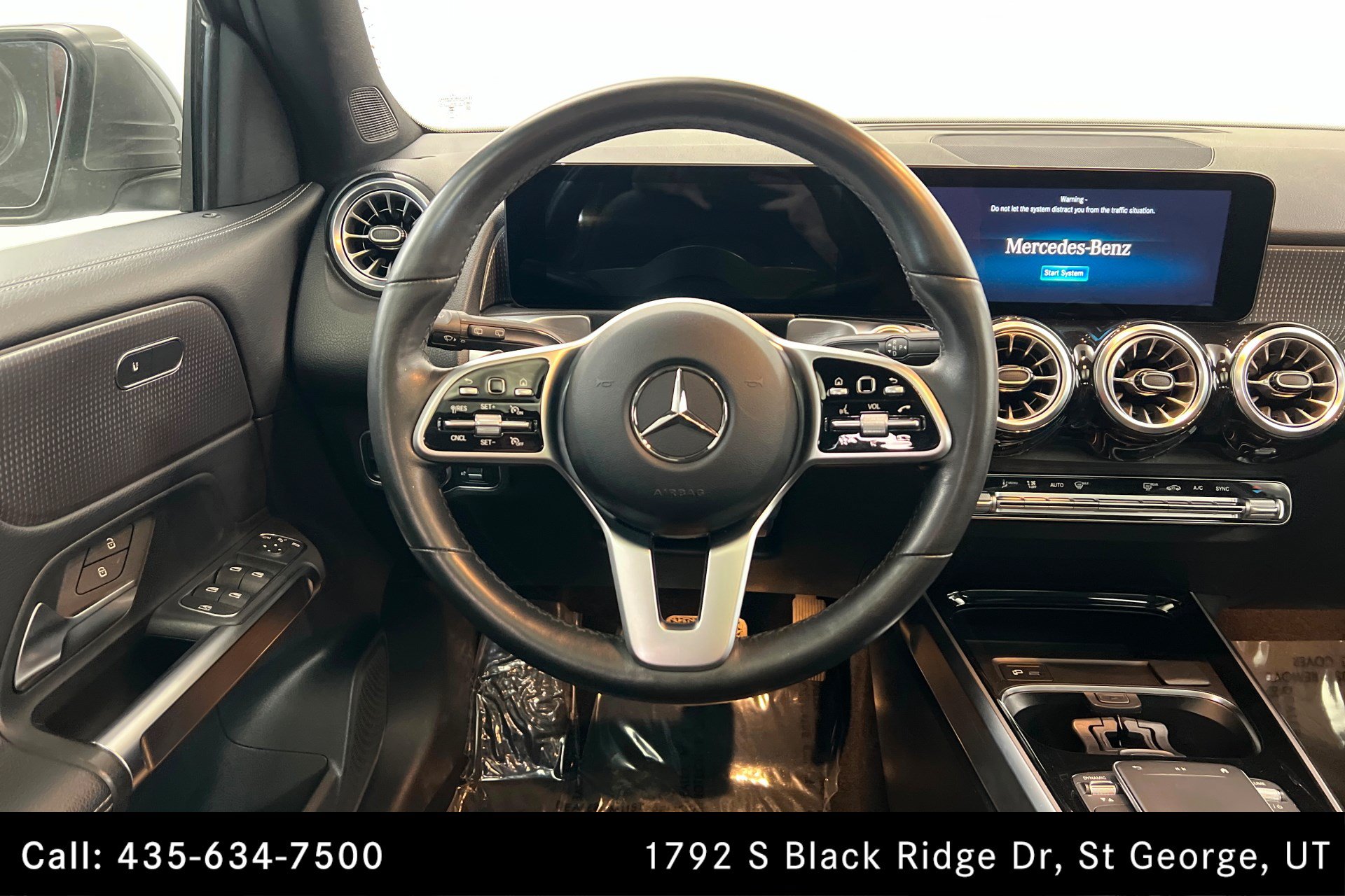 Certified 2022 Mercedes-Benz GLB 250 4MATIC w/ Premium Package Lite image 12