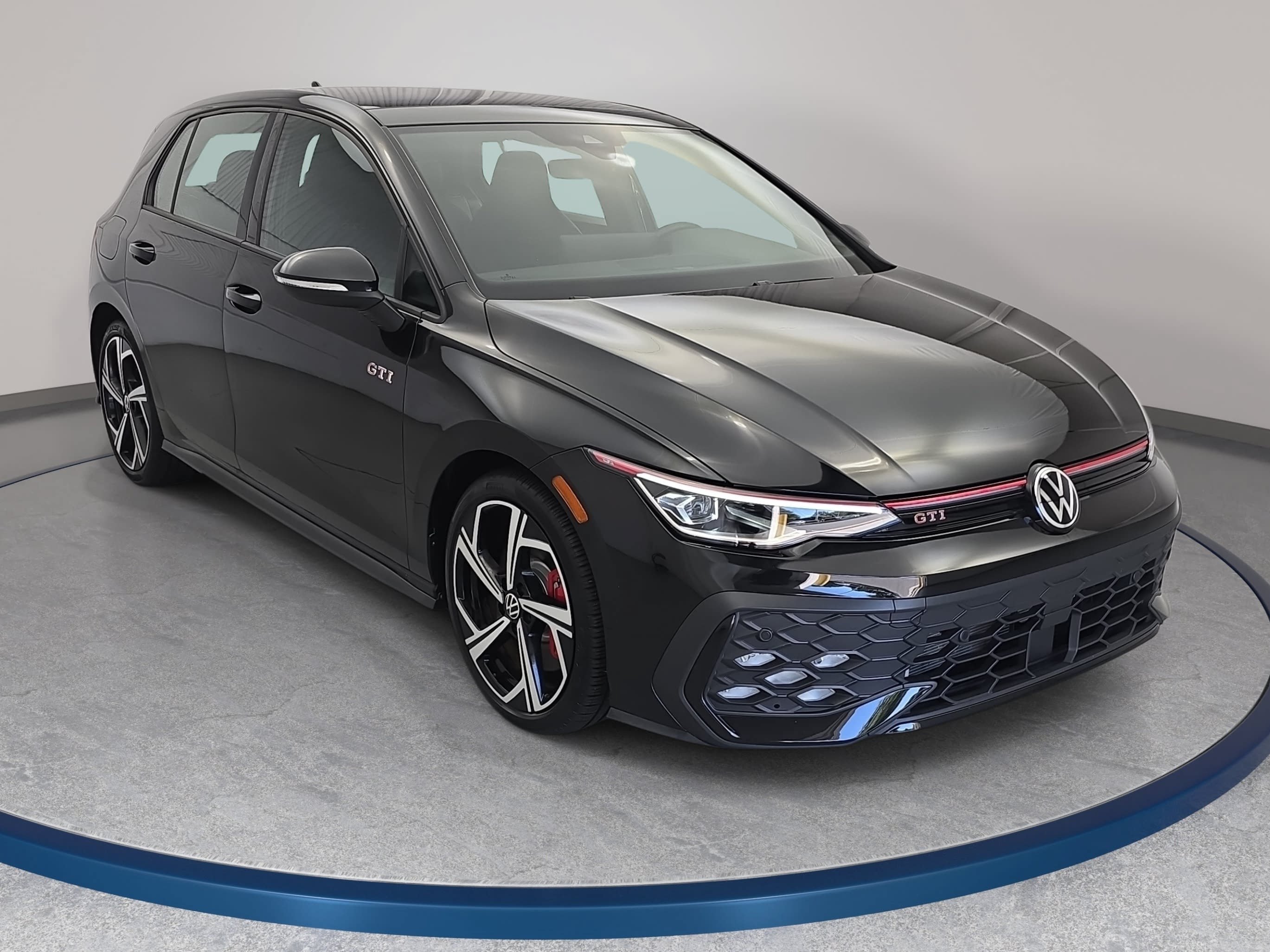 Used 2025 Volkswagen GTI SE FWD image 3