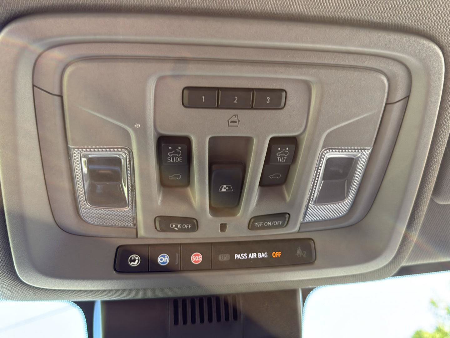 Used 2024 Chevrolet Silverado 2500 LTZ w/ LTZ Convenience Package AWD/4WD image 36