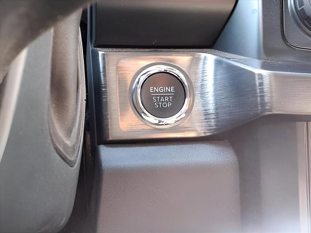 Used 2025 Ford F350 Lariat w/ Lariat Ultimate Package image 8