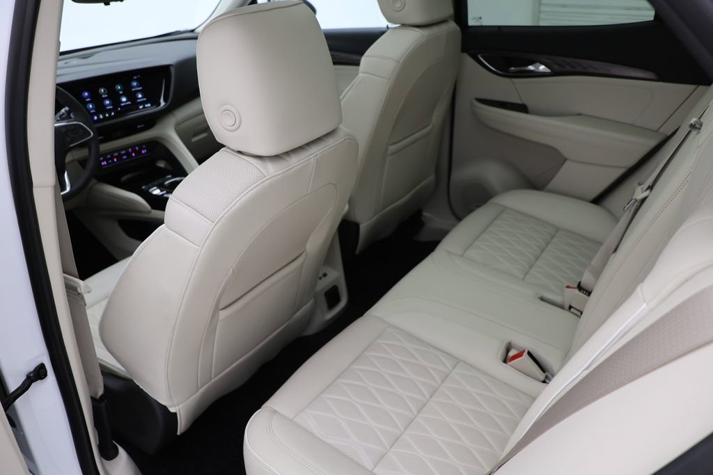 Used 2023 Buick Envision Avenir image 11