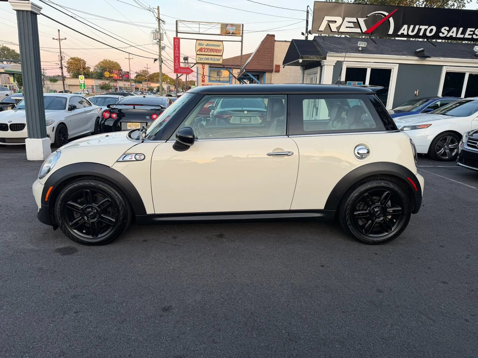 Used 2013 MINI Cooper S FWD image 3