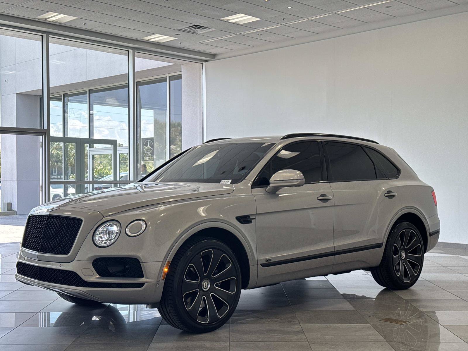 Used 2020 Bentley Bentayga Design Series AWD/4WD image 33