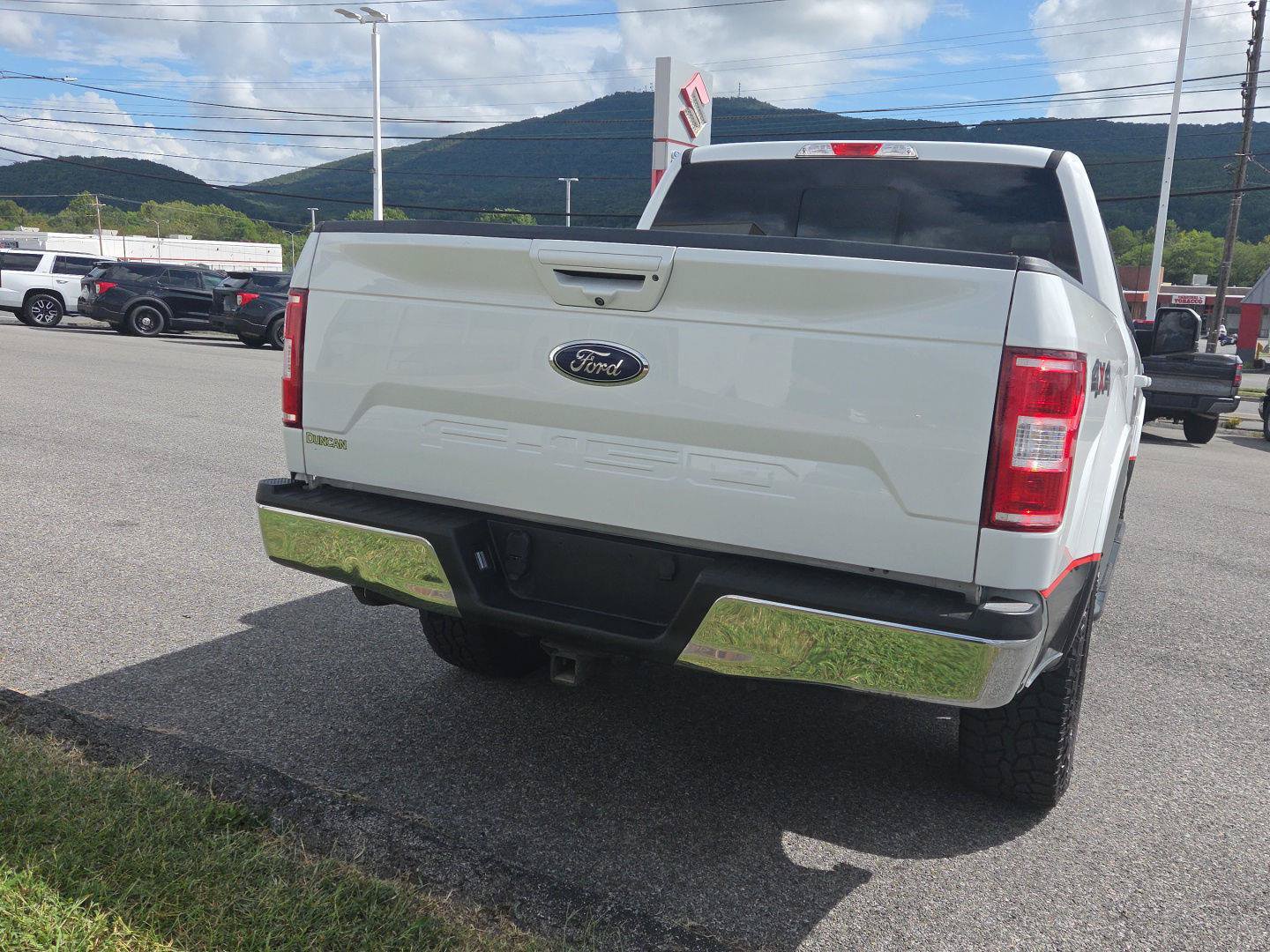 Used 2019 Ford F150 Lariat AWD/4WD image 4