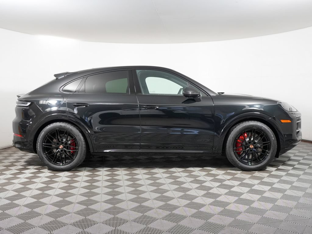 New 2026 Porsche Cayenne GTS AWD/4WD image 8