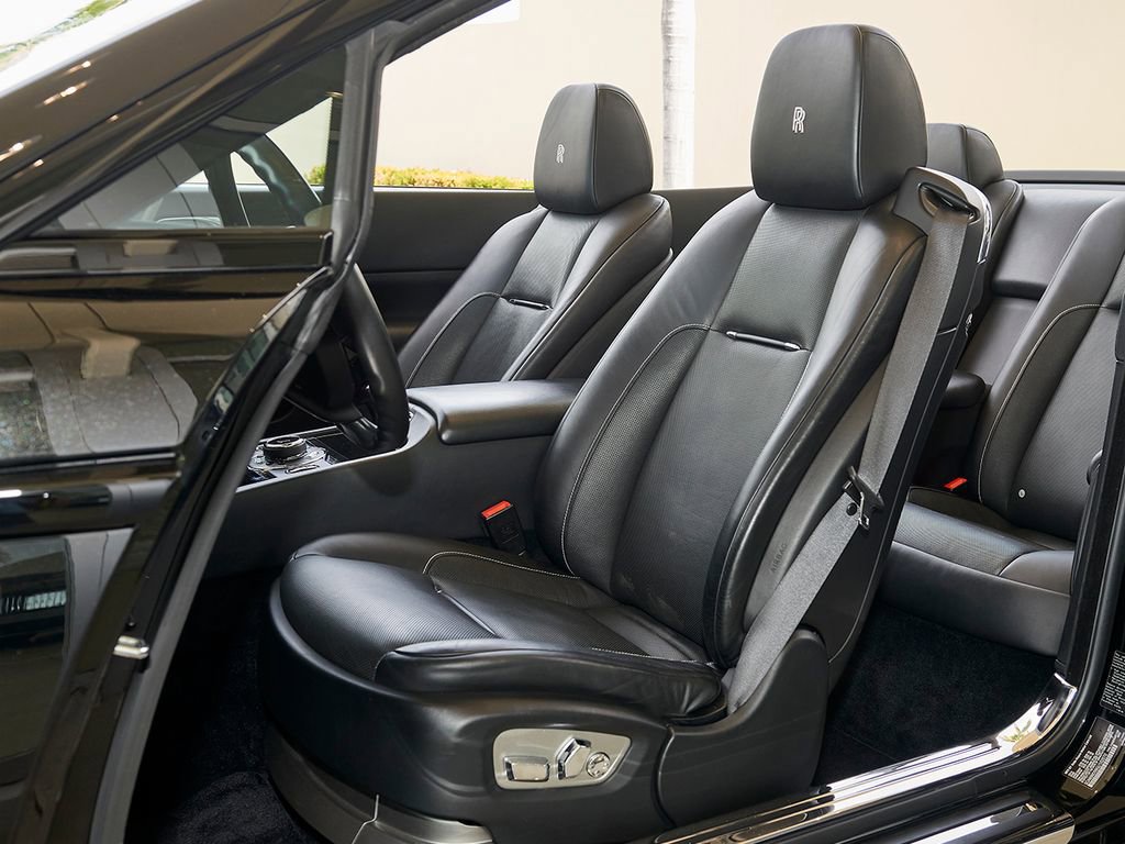 Certified 2016 Rolls-Royce Dawn image 18