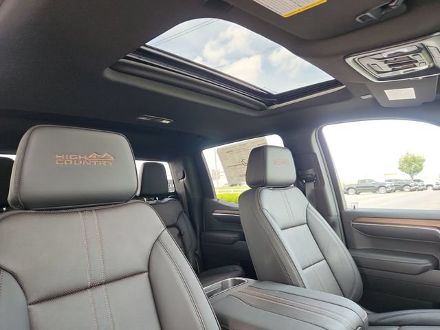 New 2026 Chevrolet Silverado 1500 High Country w/ High Country Premium Package AWD/4WD image 14