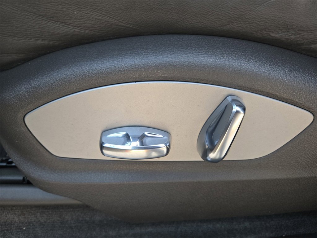 Used 2018 Porsche Macan S image 26