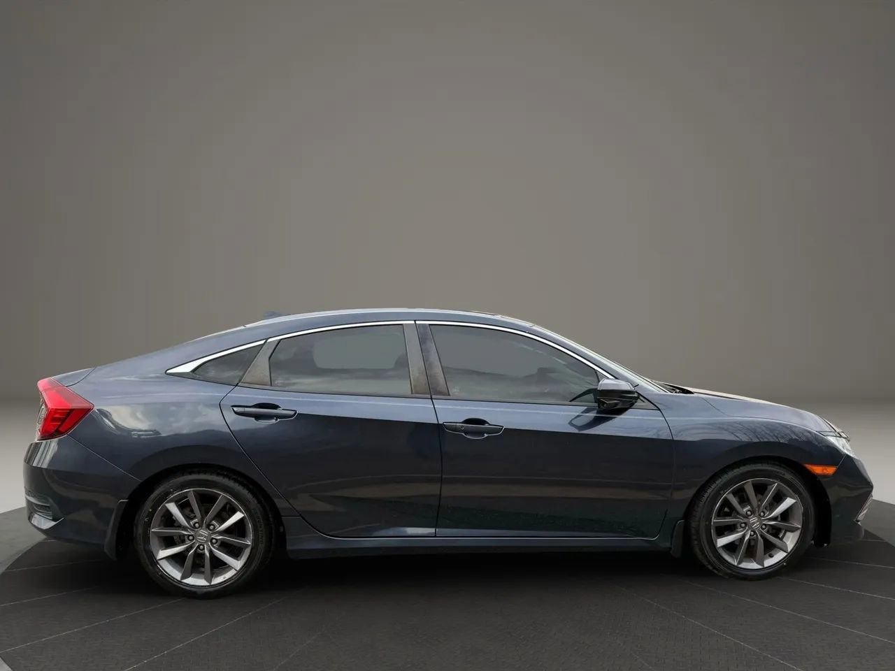 Used 2019 Honda Civic EX image 8