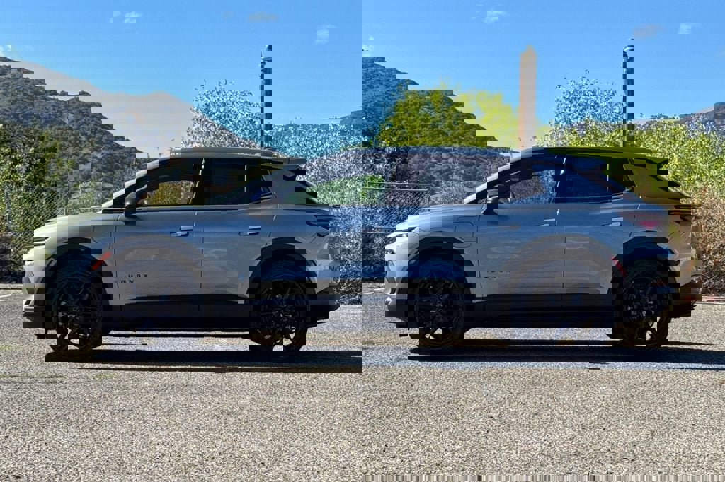 New 2026 Chevrolet Equinox EV LT w/ LPO, Blackout Package image 7