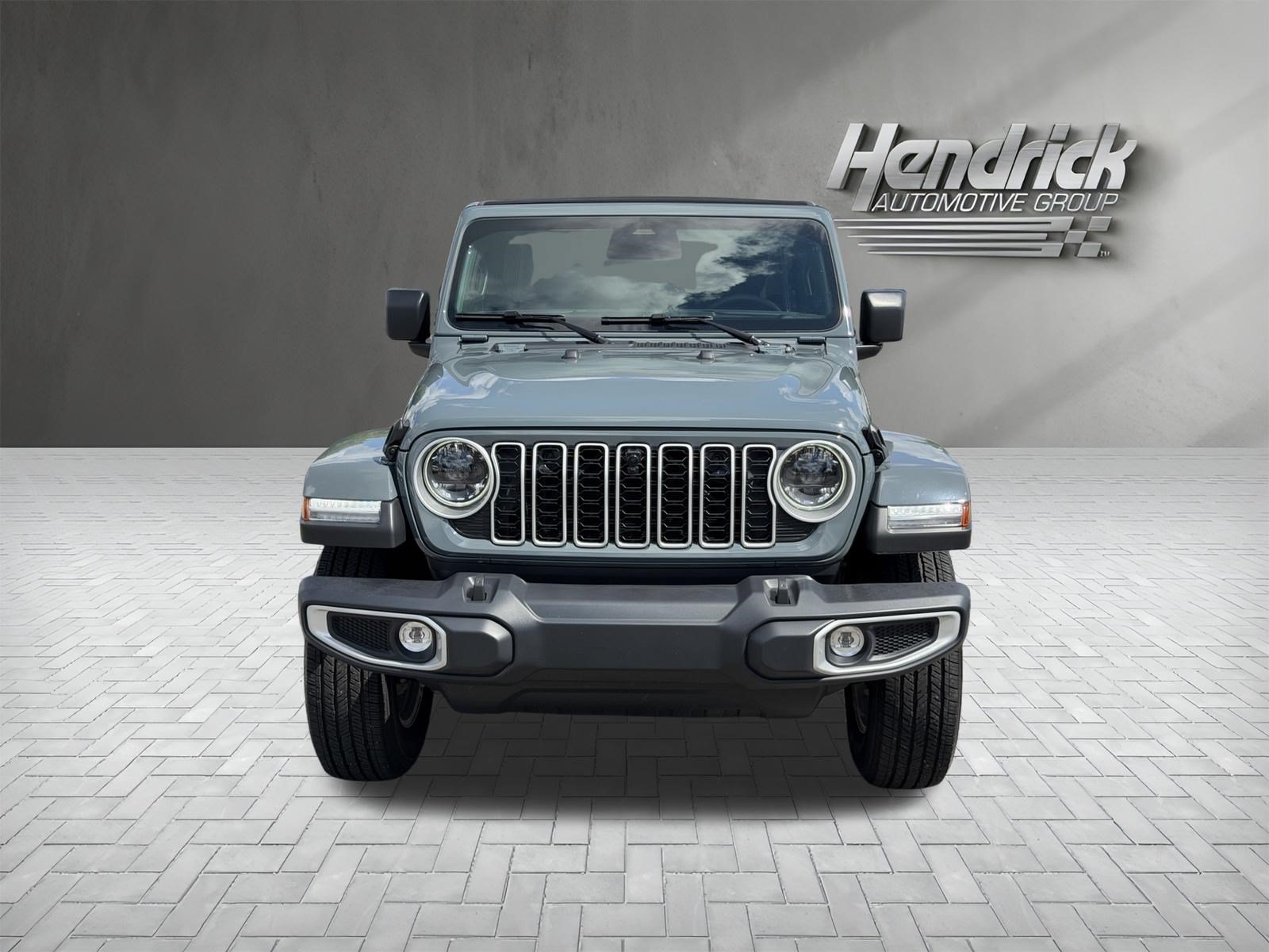 Used 2026 Jeep Wrangler Unlimited Sahara AWD/4WD image 3