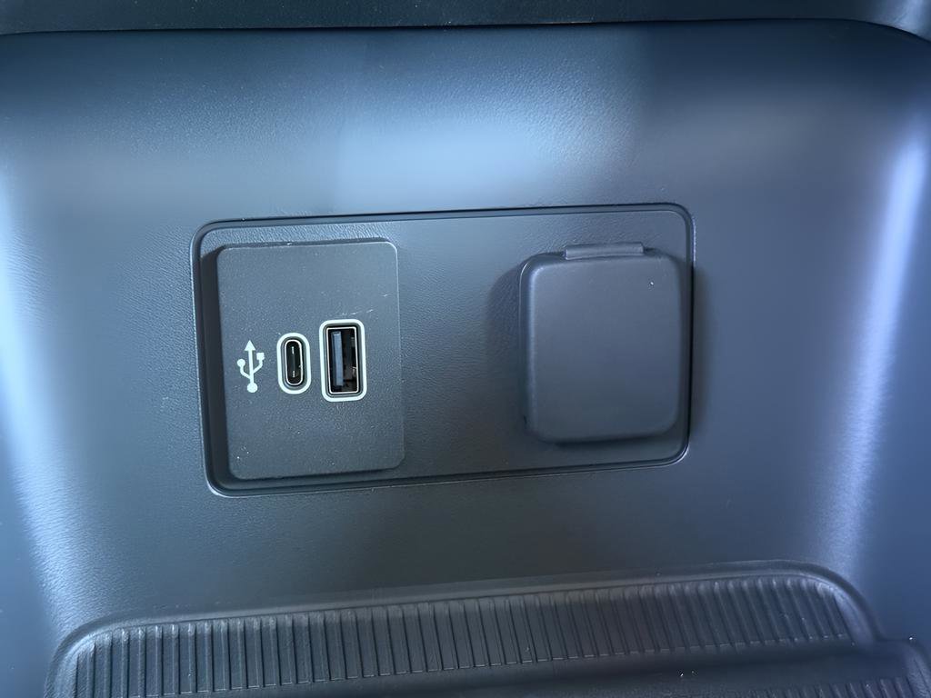 New 2026 Ford Explorer Active w/ Active Comfort Package AWD/4WD image 18