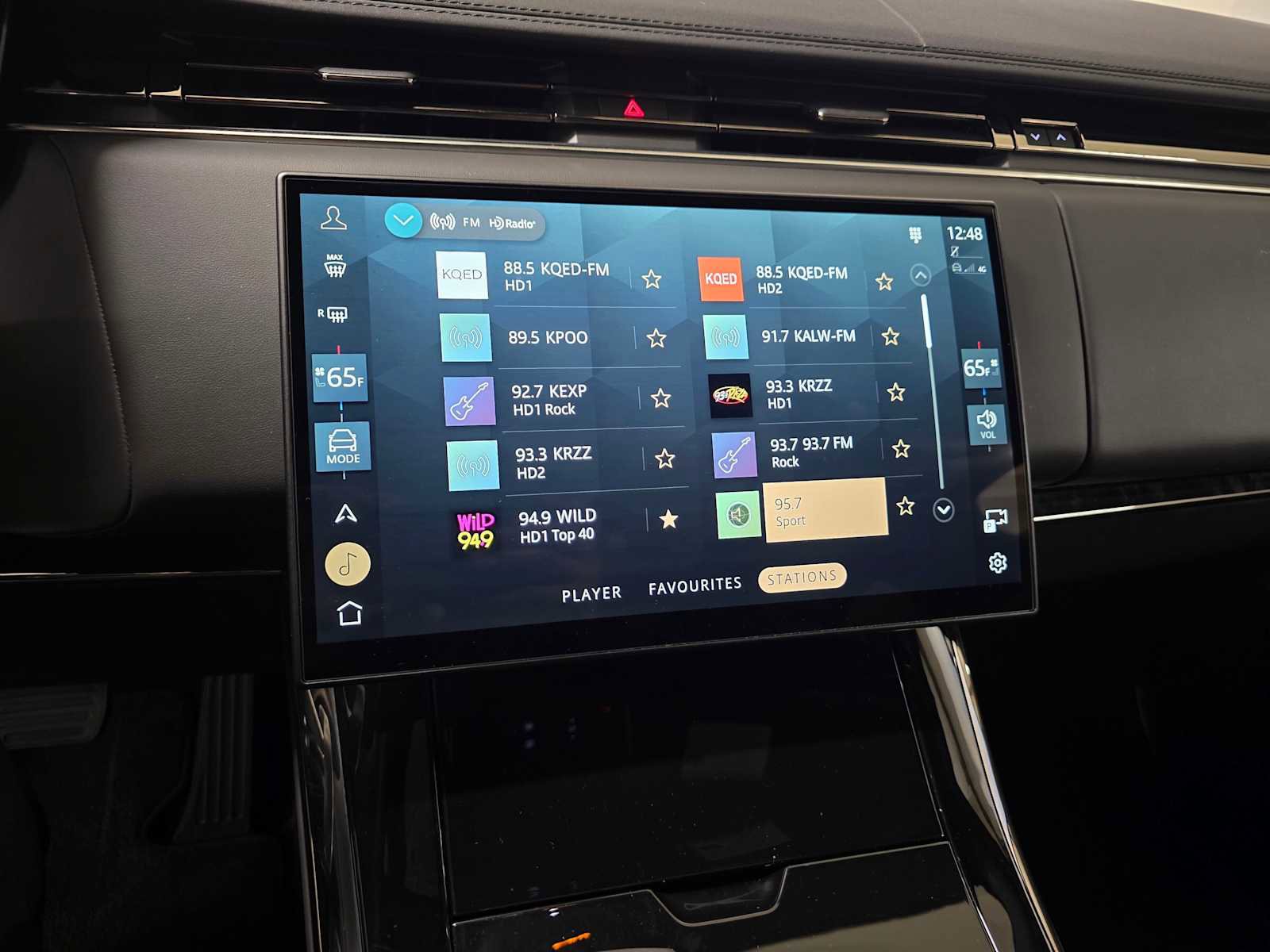 Used 2025 Land Rover Range Rover Sport image 30