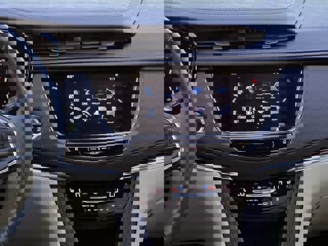 Used 2018 Cadillac XT5 Luxury w/ Driver Awareness Package image 18