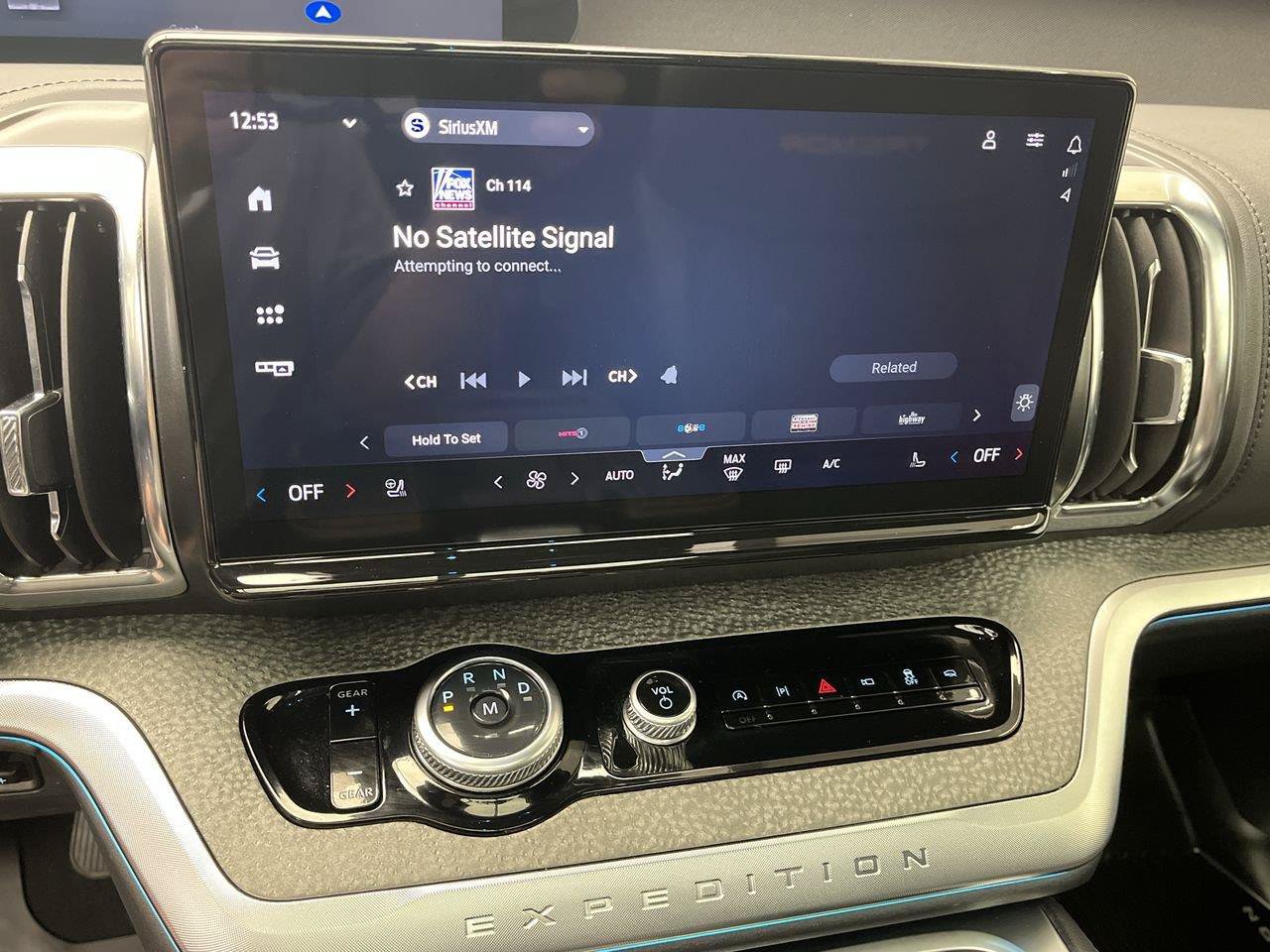 Used 2025 Ford Expedition Tremor AWD/4WD image 23