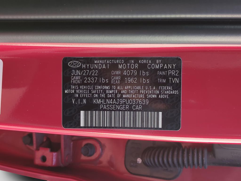 Used 2023 Hyundai Elantra Limited FWD image 28