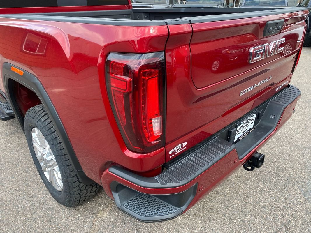 Used 2022 GMC Sierra 2500 Denali w/ Denali Ultimate Package image 11