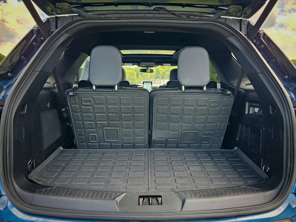 Used 2020 Ford Explorer ST w/ ST Street Pack AWD/4WD image 40