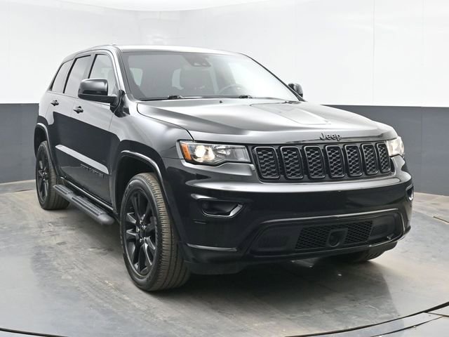 Used 2021 Jeep Grand Cherokee Laredo X AWD/4WD image 2