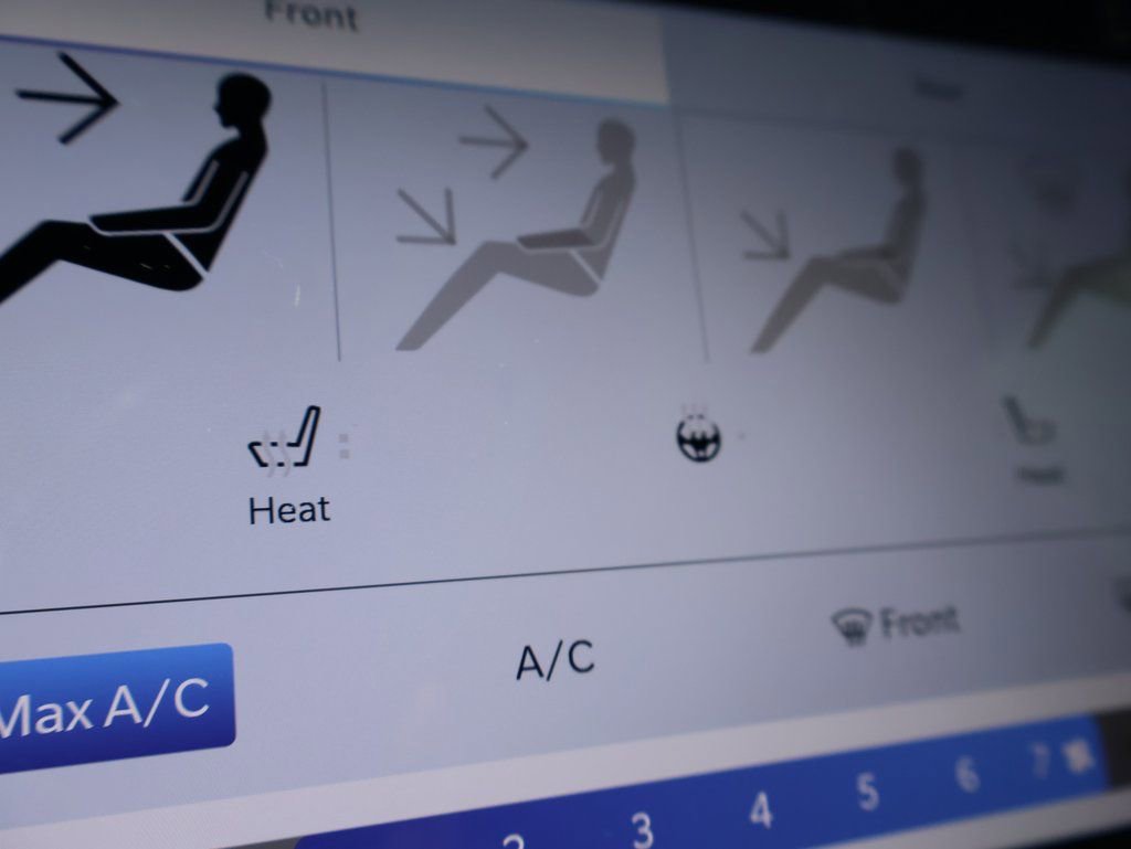 New 2026 Chrysler Pacifica Select image 35