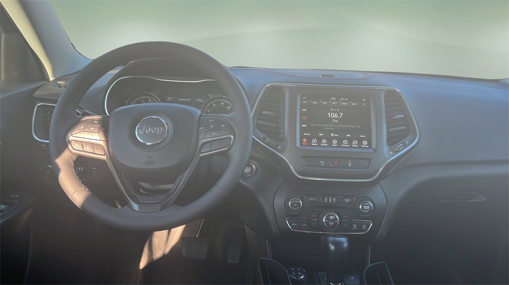 Used 2021 Jeep Cherokee Trailhawk w/ Premium Leather Package image 13