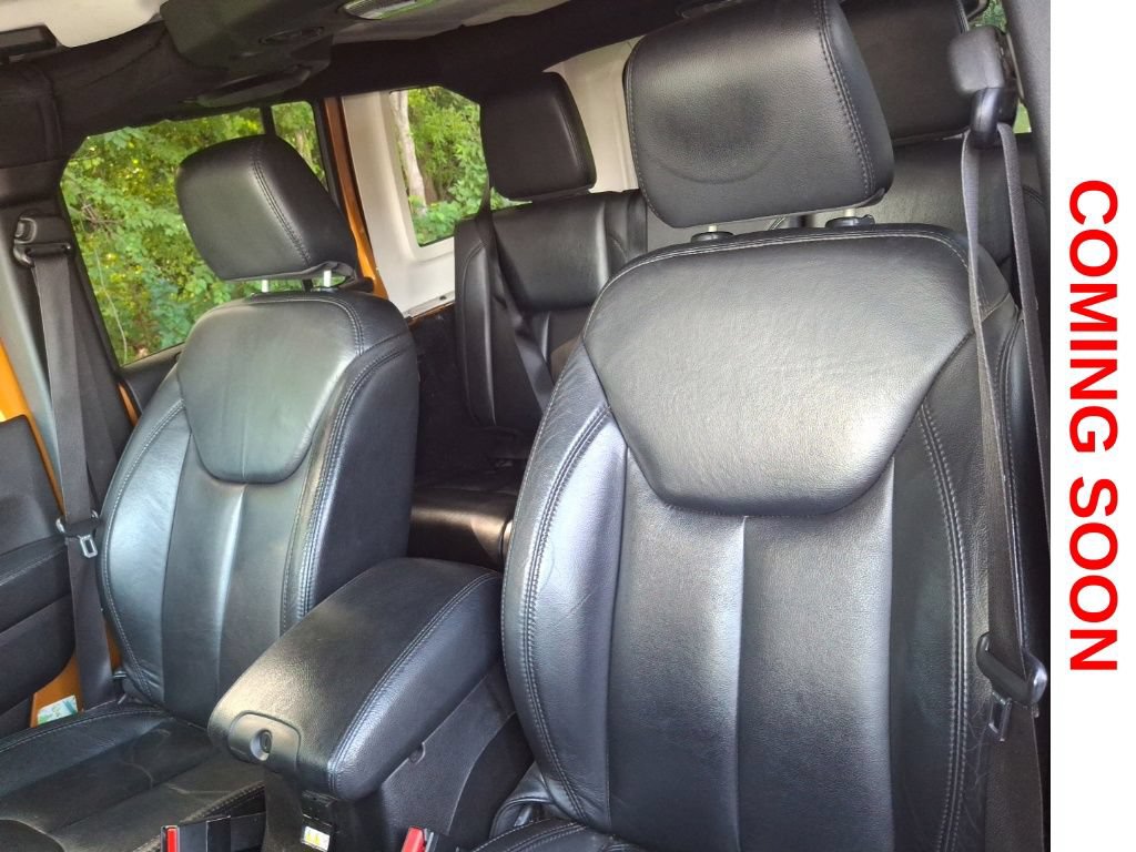 Used 2014 Jeep Wrangler Unlimited Sahara AWD/4WD image 9