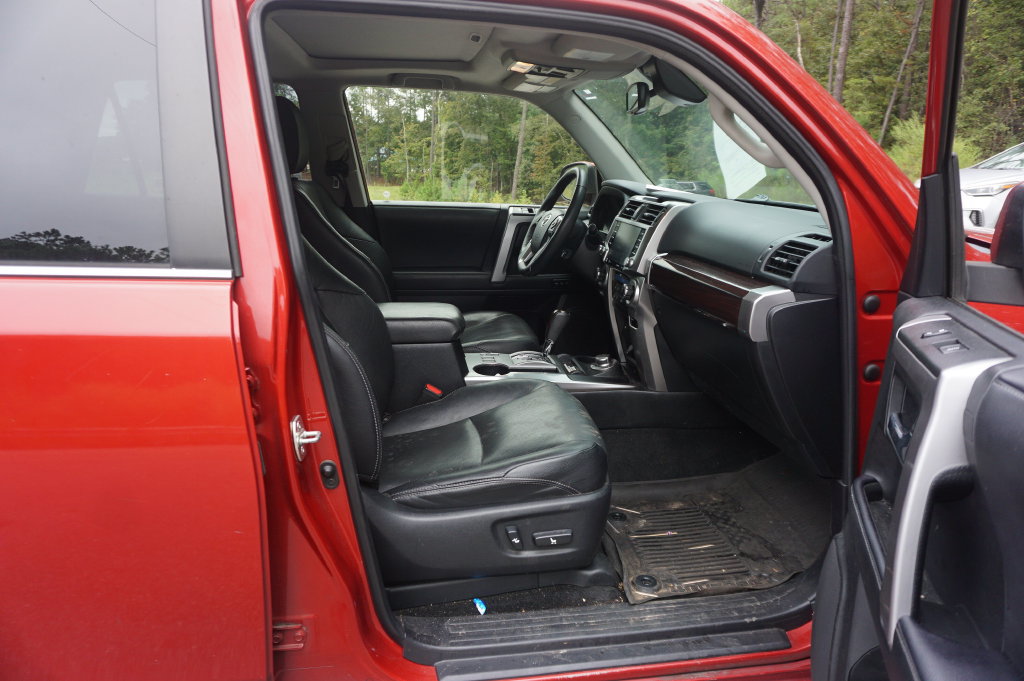 Used 2022 Toyota 4Runner Limited AWD/4WD image 18