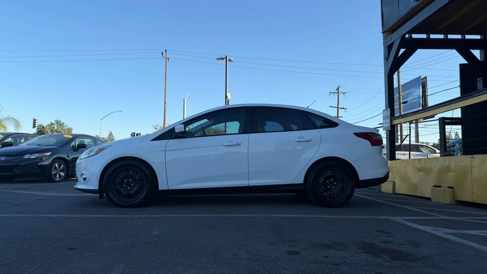 Used 2012 Ford Focus SE FWD image 8