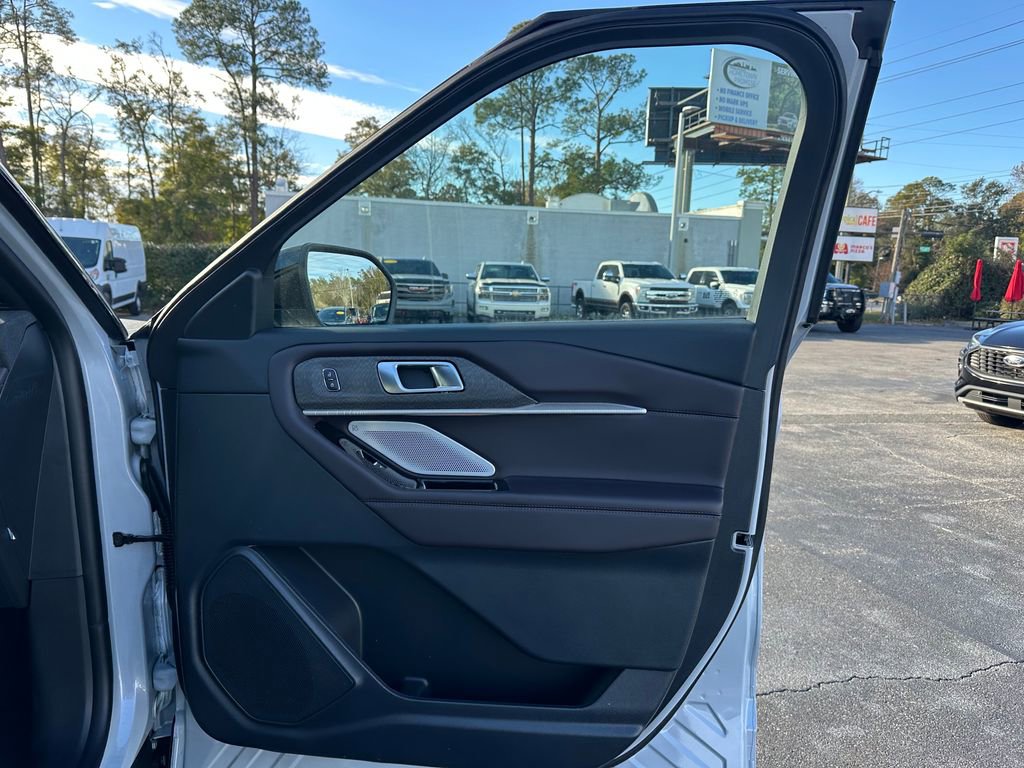 New 2025 Ford Explorer Platinum image 35