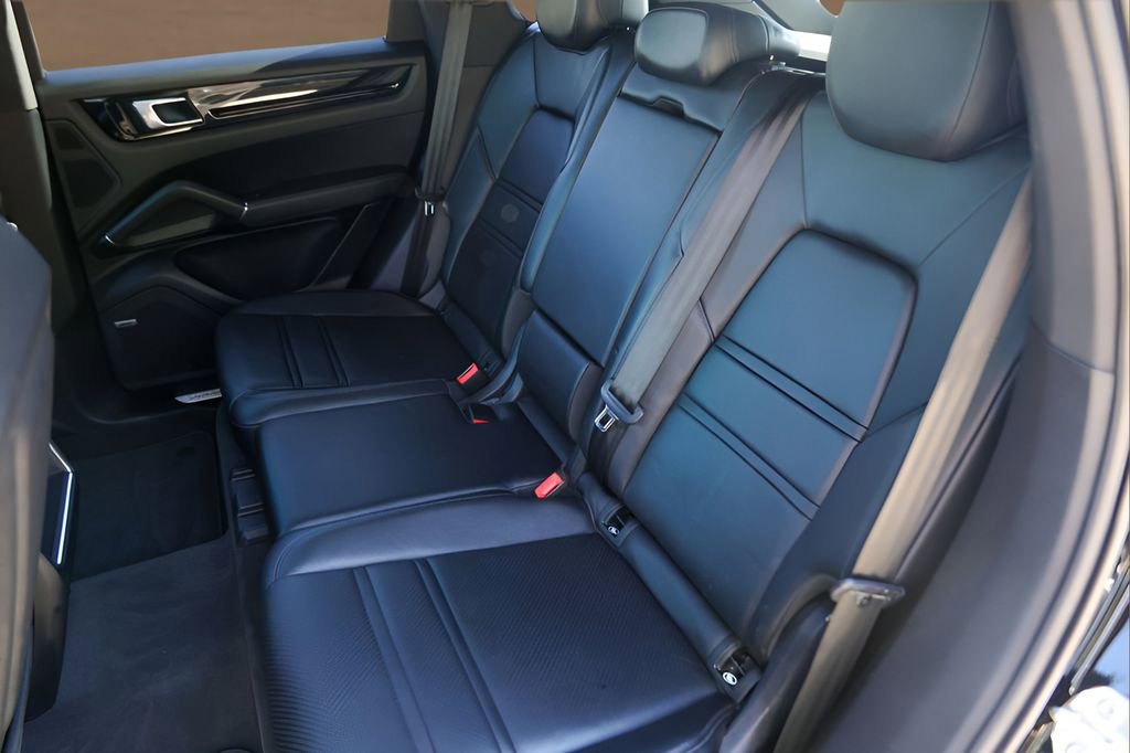 Used 2020 Porsche Cayenne E-Hybrid image 26