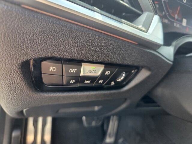 Used 2021 BMW 330i Sedan w/ M Sport Package RWD image 15