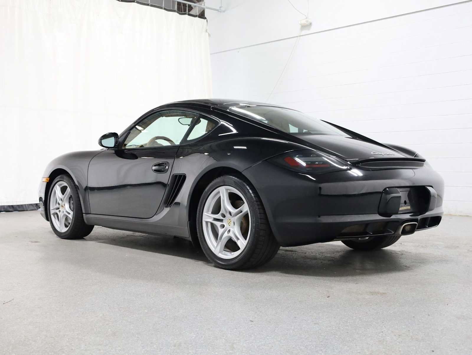 Used 2009 Porsche Cayman RWD image 3