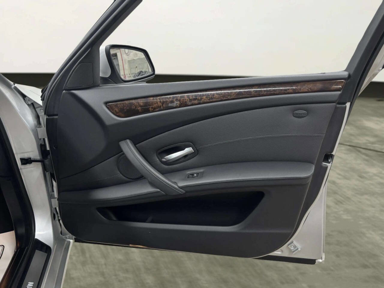 Used 2010 BMW 528i xDrive Sedan image 20