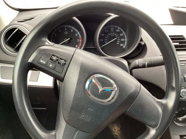 Used 2013 MAZDA MAZDA3 i SV FWD image 24