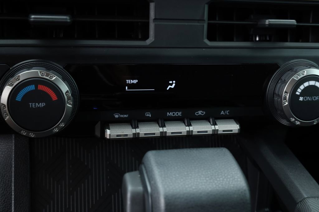 Used 2025 Toyota Tacoma SR5 image 9