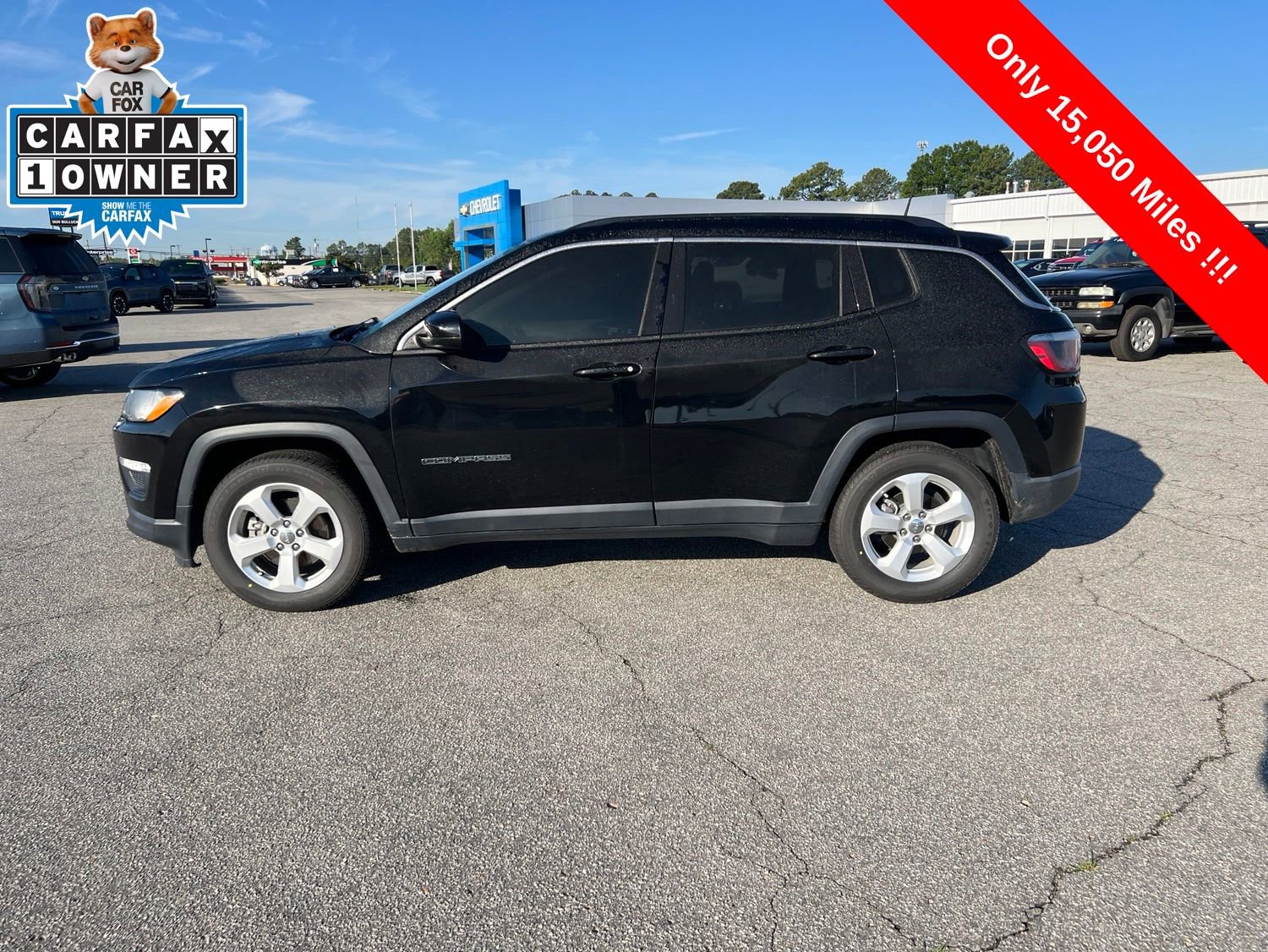 Used 2018 Jeep Compass Latitude w/ Popular Equipment Group FWD image 2