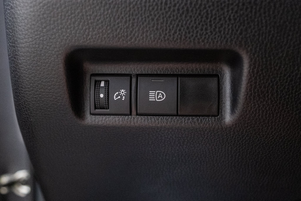 Certified 2025 Toyota RAV4 LE AWD/4WD image 21