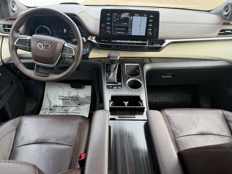 Used 2022 Toyota Sienna Platinum image 14